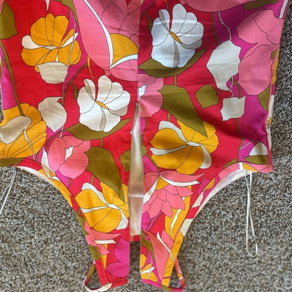 NWOT Trina Turk Pink and Yellow Floral Top Retail $248 - Picture 6 of 8